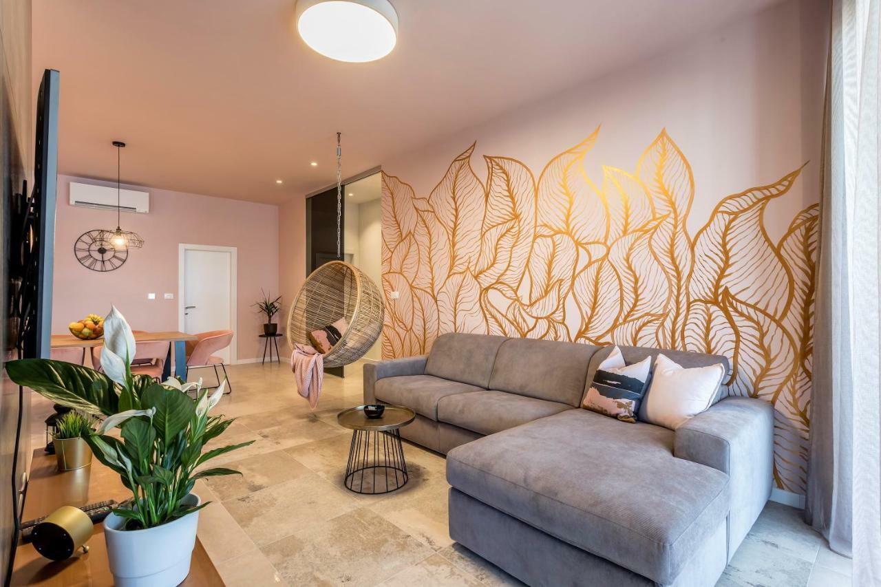 Luxury Apartment With Hot Tub Omiš Dış mekan fotoğraf