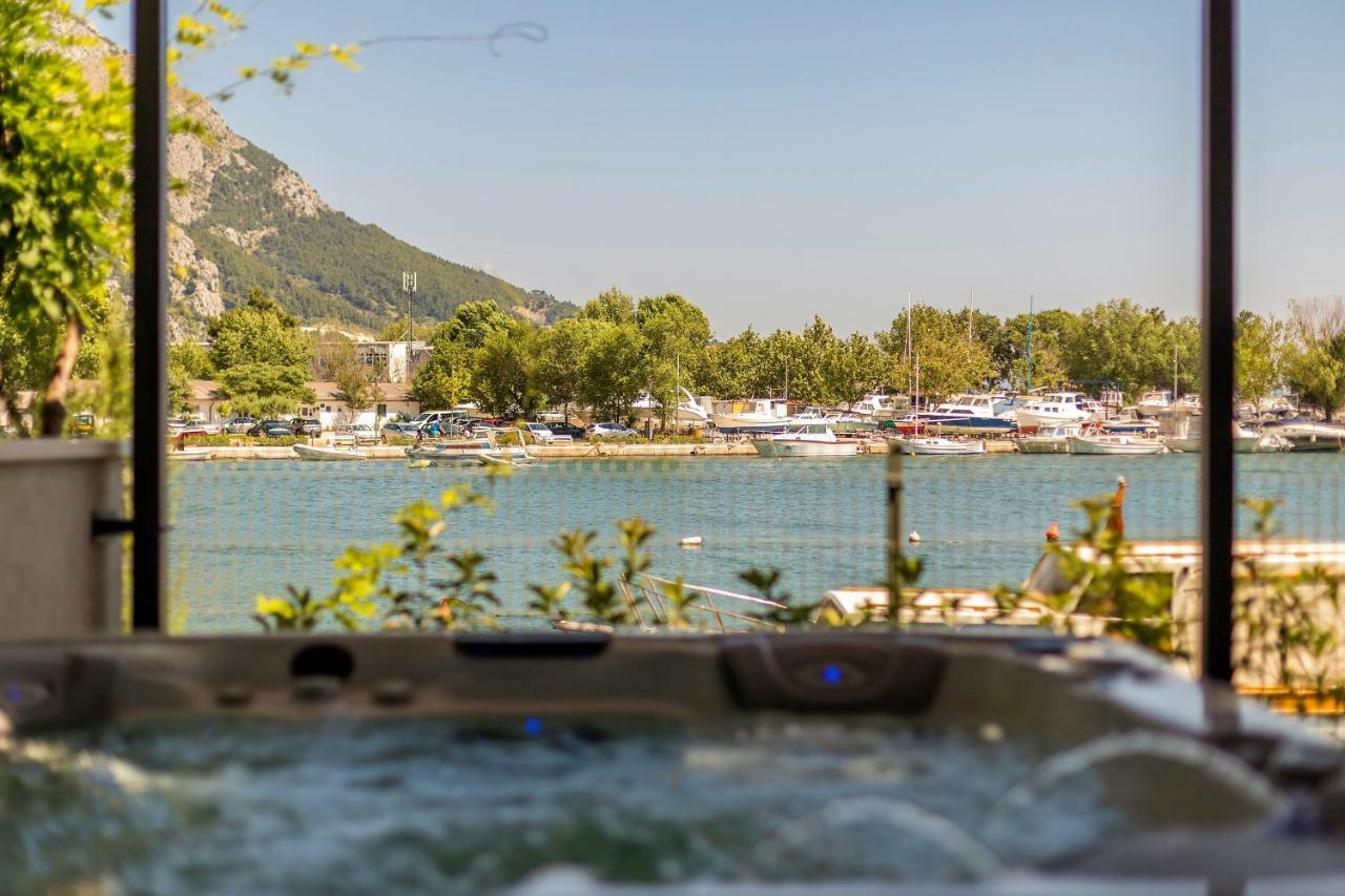 Luxury Apartment With Hot Tub Omiš Dış mekan fotoğraf