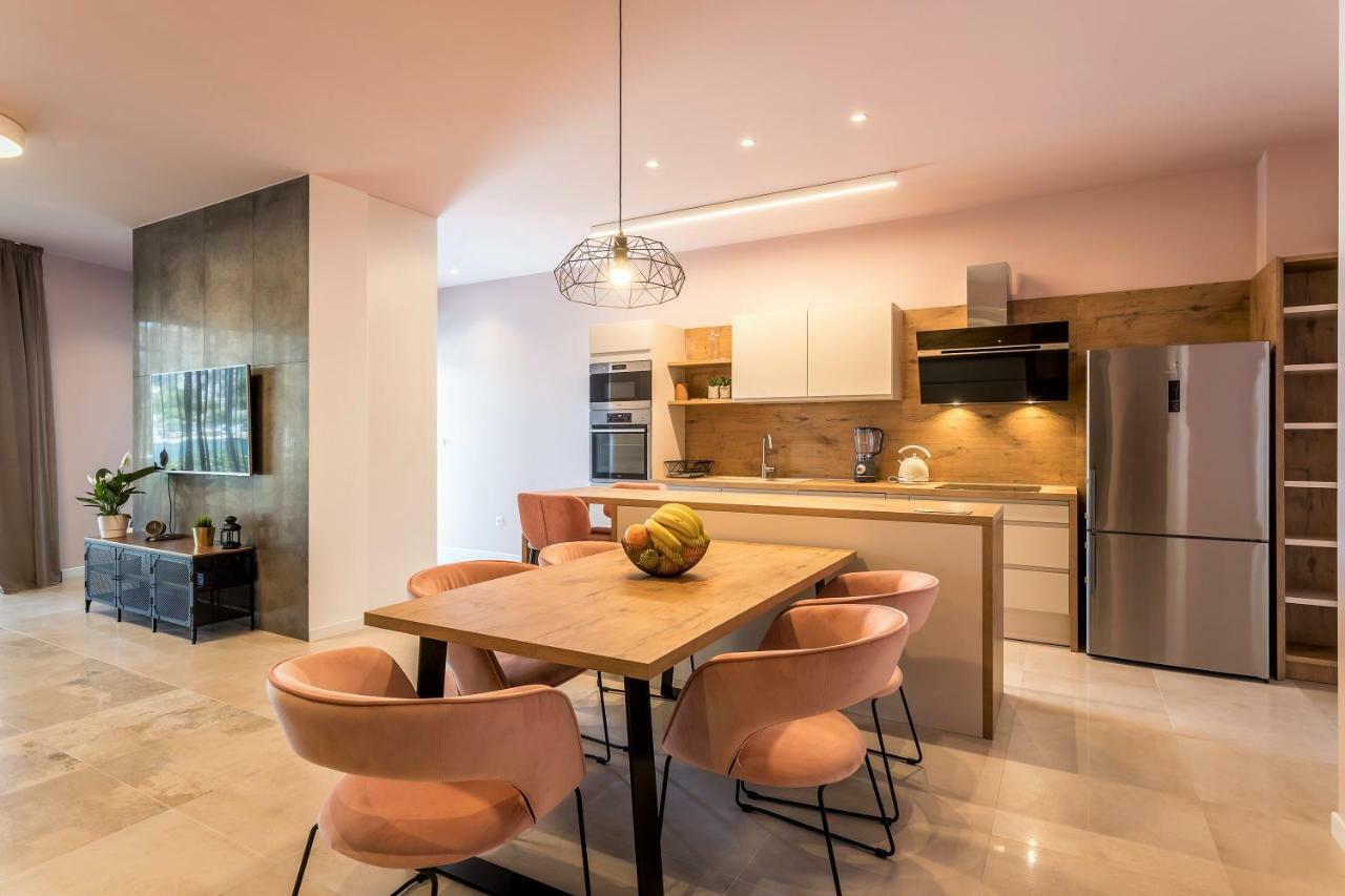 Luxury Apartment With Hot Tub Omiš Dış mekan fotoğraf